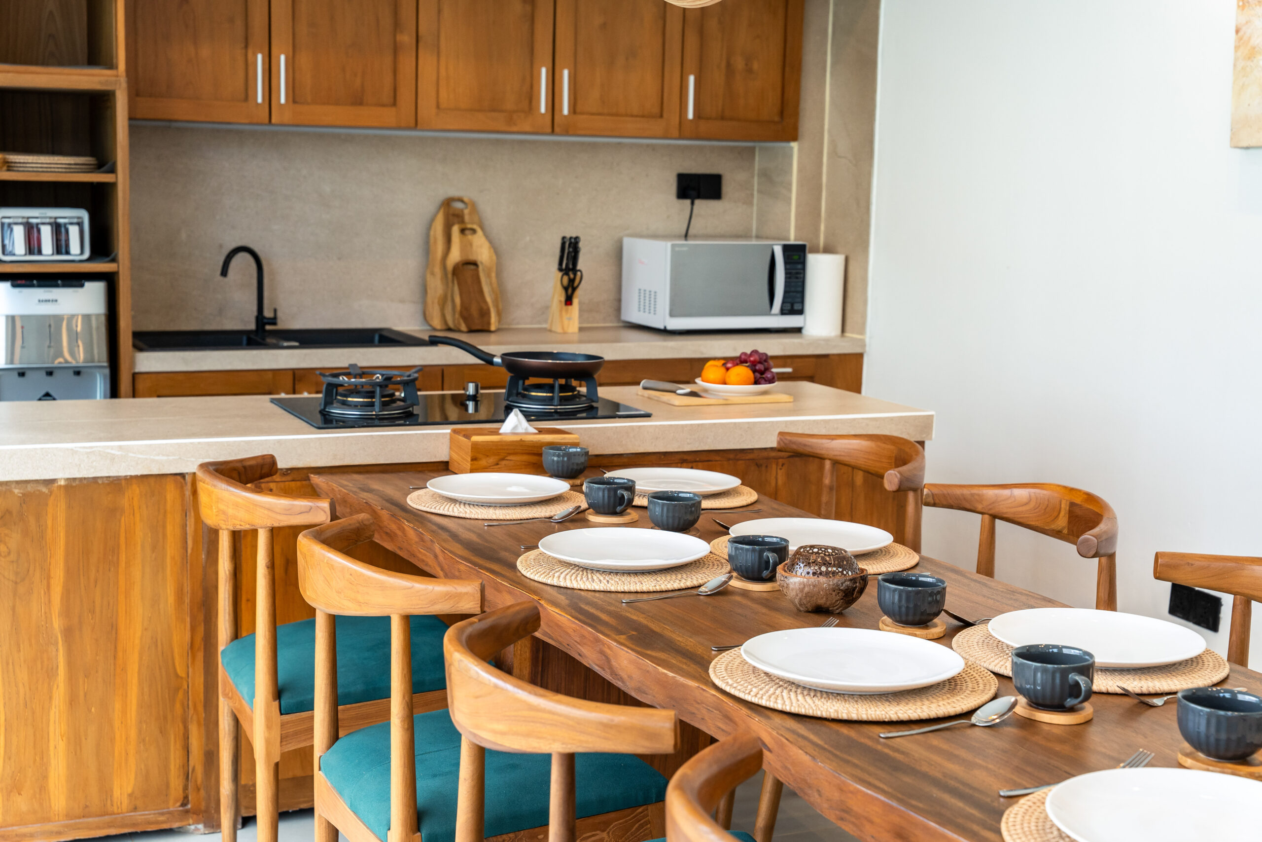 Villa Auraya Kitchen & Dining Area