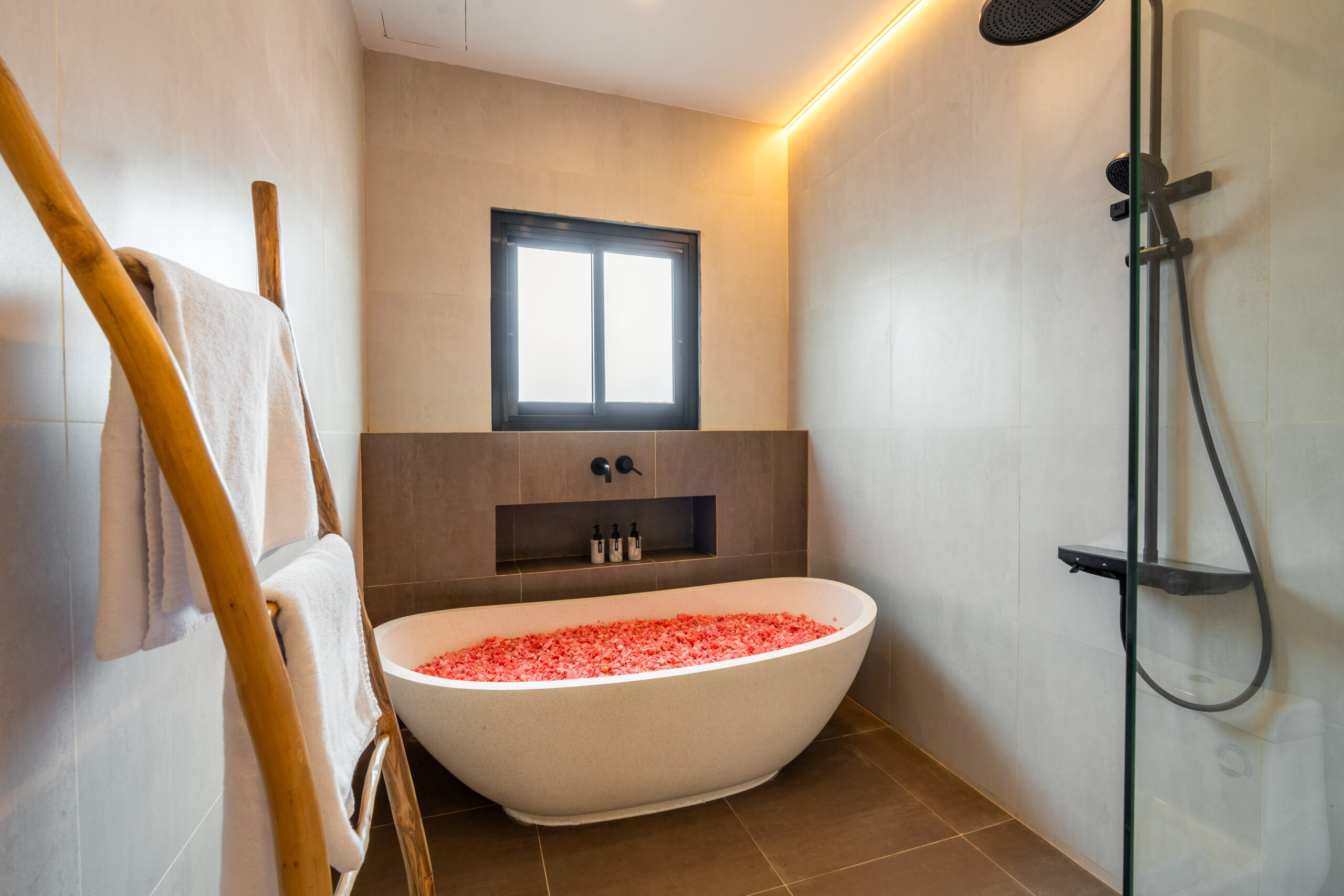 Villa Auraya Private Bathroom for Bedroom 4